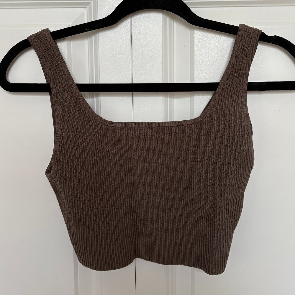 Aritzia Babaton Sculpt knit tank tops